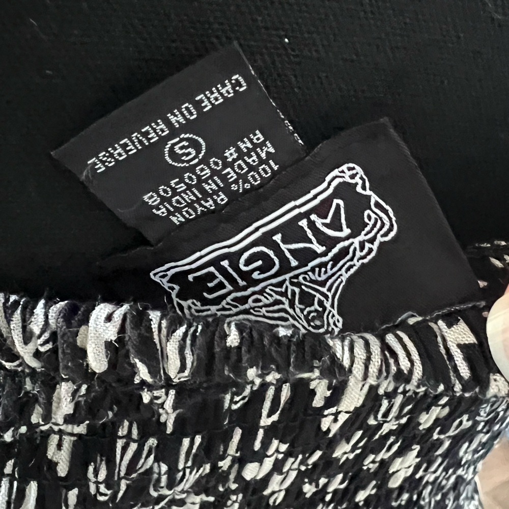 Angie Black and White Cactus Midi Dress peep hole Size Small - Picture 3 of 3